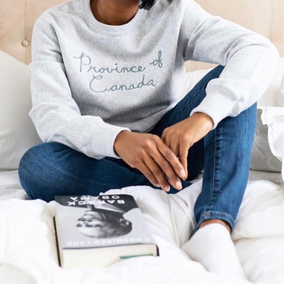 PROVINCE OF CANADA: HAND SCRIPT SWEATER - Picture 2 of 11